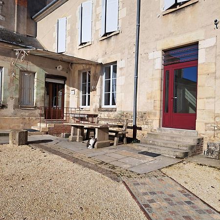 Au P'Tit Gueul'Ton Bed and Breakfast Les Aix-d'Angillon Exteriör bild