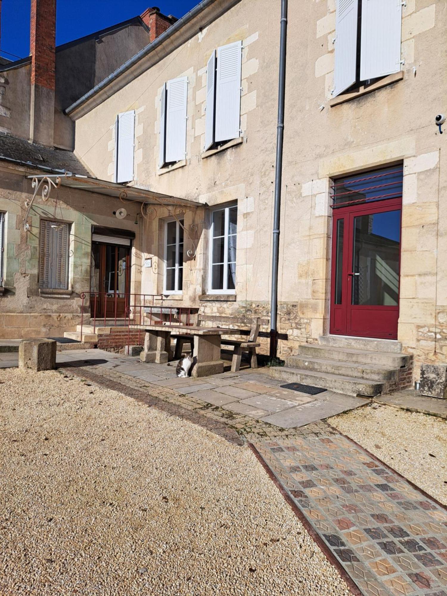 Au P'Tit Gueul'Ton Bed and Breakfast Les Aix-d'Angillon Exteriör bild