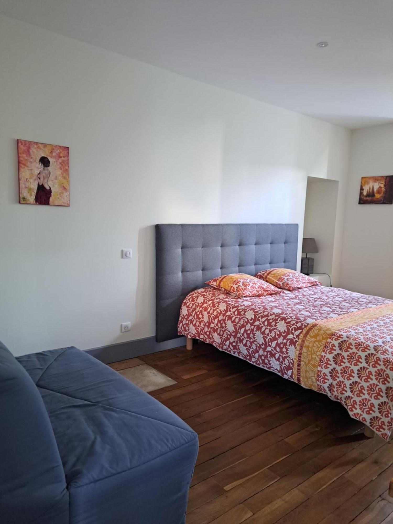 Au P'Tit Gueul'Ton Bed and Breakfast Les Aix-d'Angillon Exteriör bild
